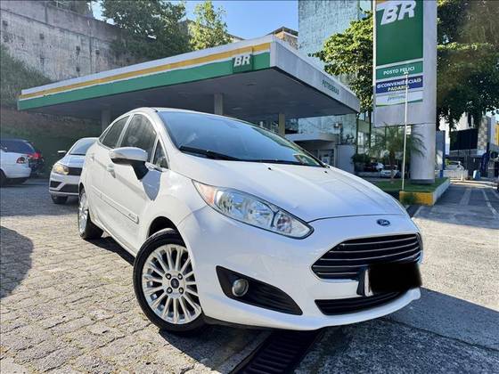 FORD FIESTA 1.6 TITANIUM SEDAN 16V FLEX 4P POWERSHIFT FORD FIESTA 1.6 TITANIUM SEDAN 16V FLEX 4P POWERSHIFT